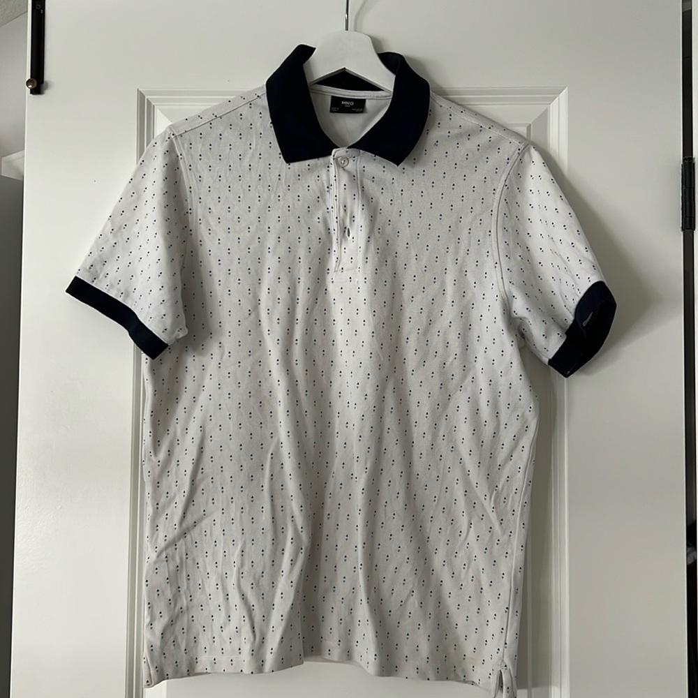 Mango Man. White and Blue Polo. Men’s Size US M